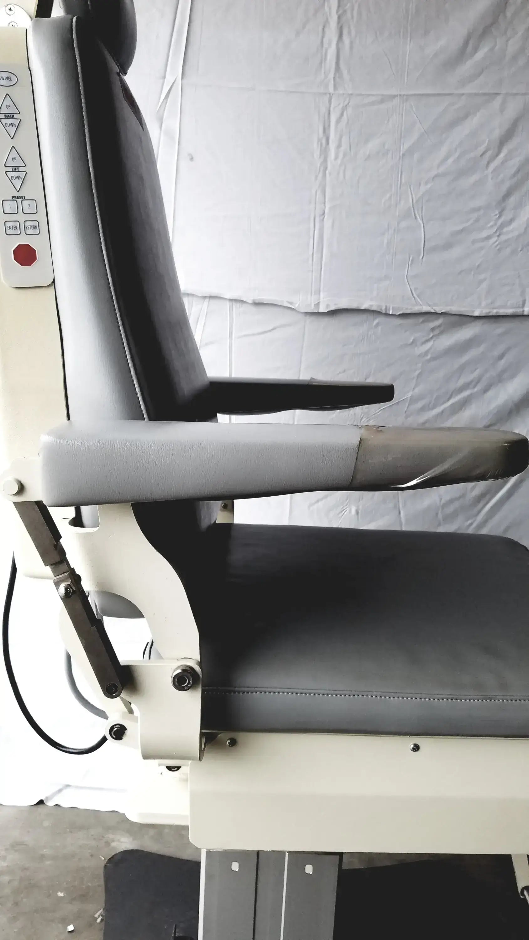 Reuse Medical Equipment Magnetic TLT10-AX31A-016 Power Exam Chair 2x24-28VDC 2x5.5A Swiss Made Powered Examination Chairs, as-is (for parts) product photo 22