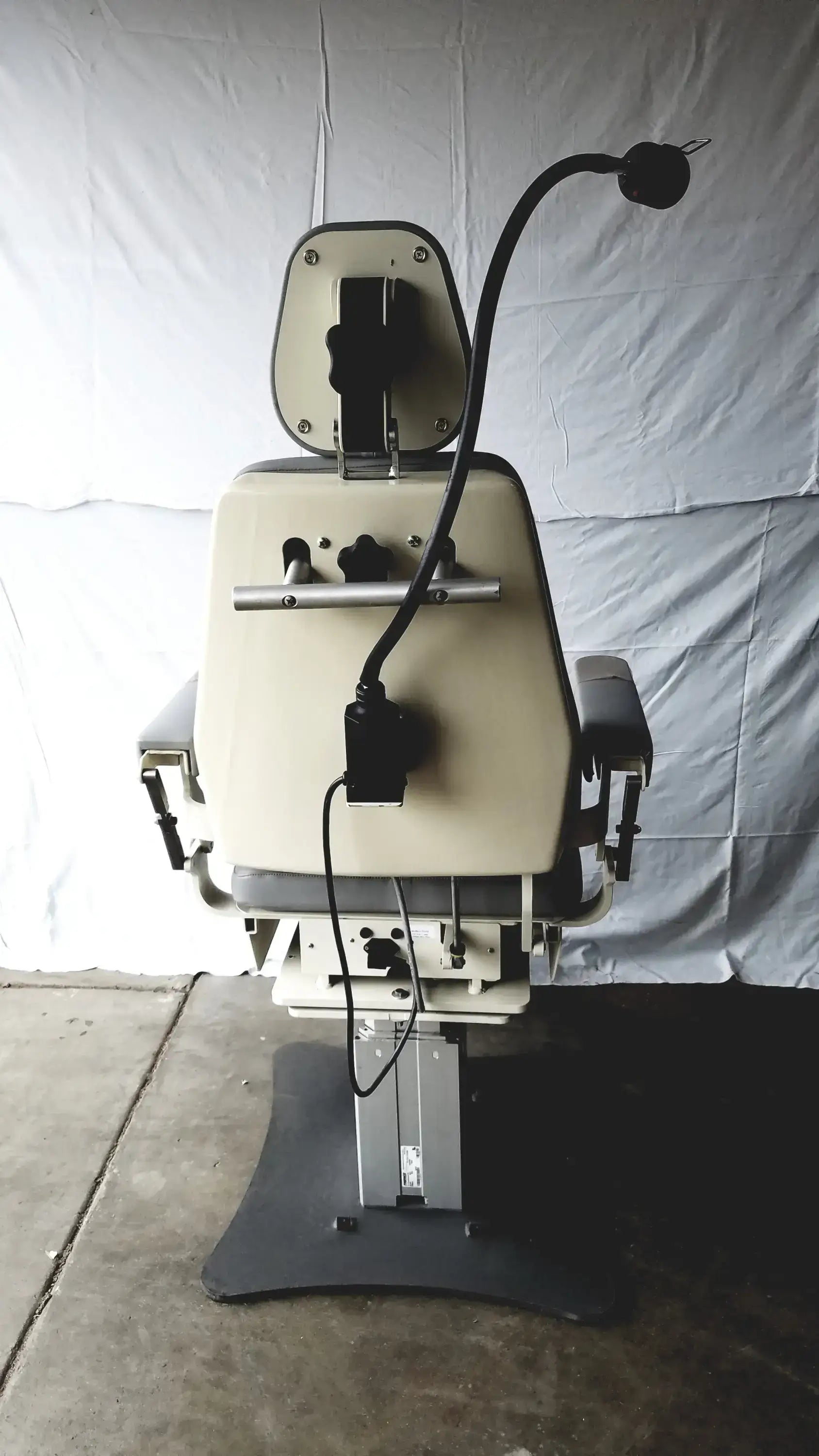 Reuse Medical Equipment Magnetic TLT10-AX31A-016 Power Exam Chair 2x24-28VDC 2x5.5A Swiss Made Powered Examination Chairs, as-is (for parts) product photo 10