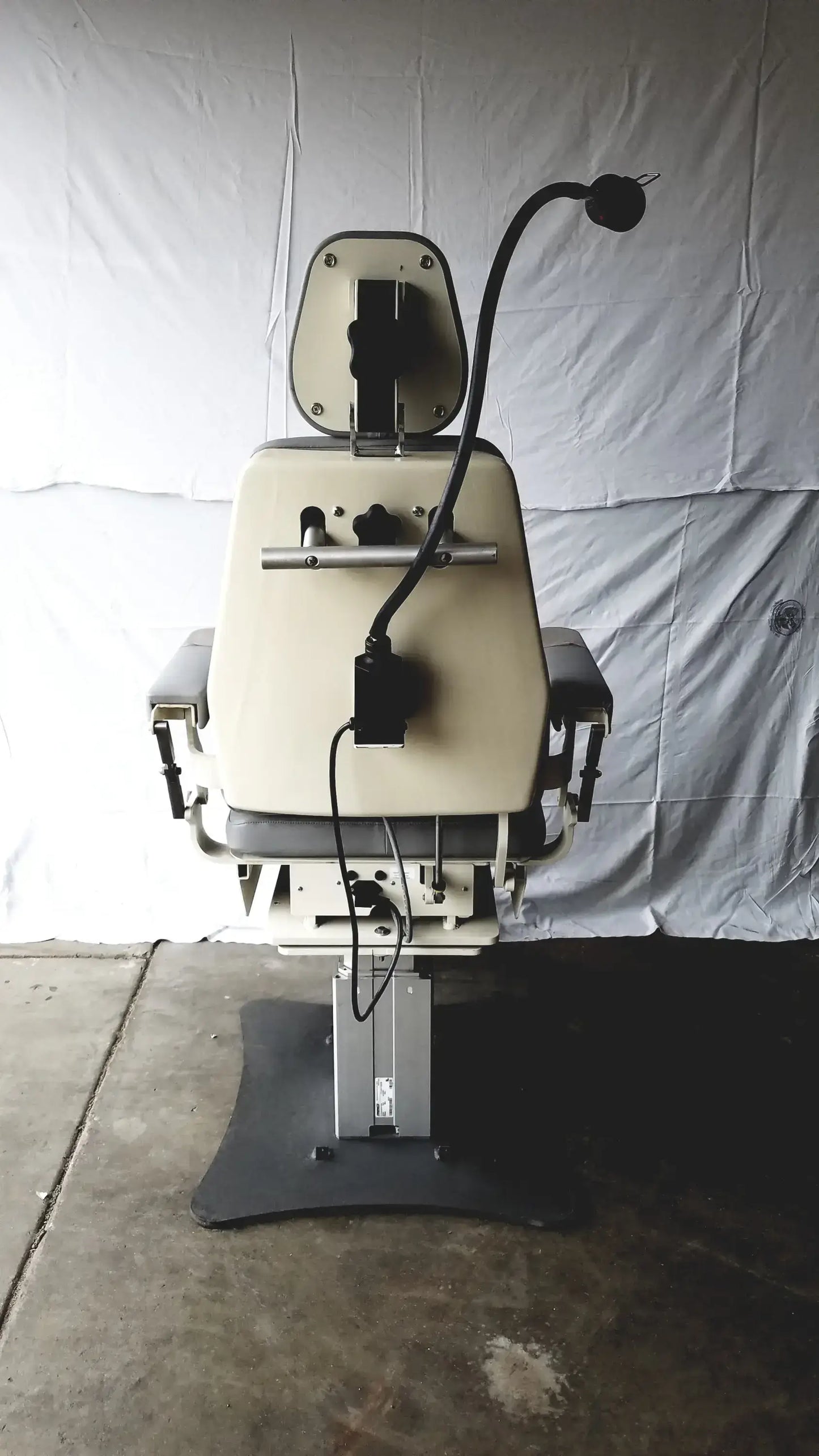 Reuse Medical Equipment Magnetic TLT10-AX31A-016 Power Exam Chair 2x24-28VDC 2x5.5A Swiss Made Powered Examination Chairs, as-is (for parts) product photo 18