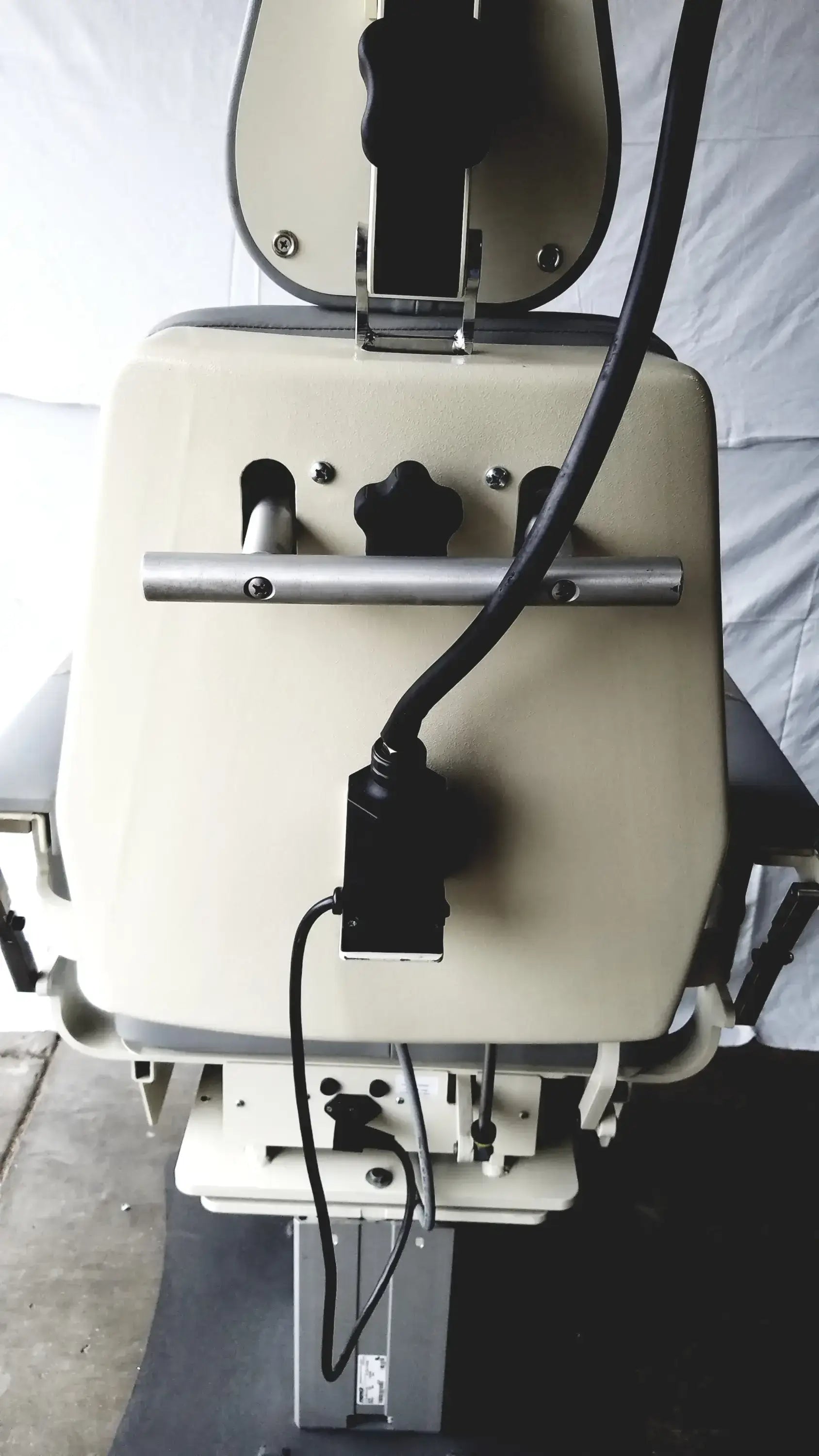 Reuse Medical Equipment Magnetic TLT10-AX31A-016 Power Exam Chair 2x24-28VDC 2x5.5A Swiss Made Powered Examination Chairs, as-is (for parts) product photo 15