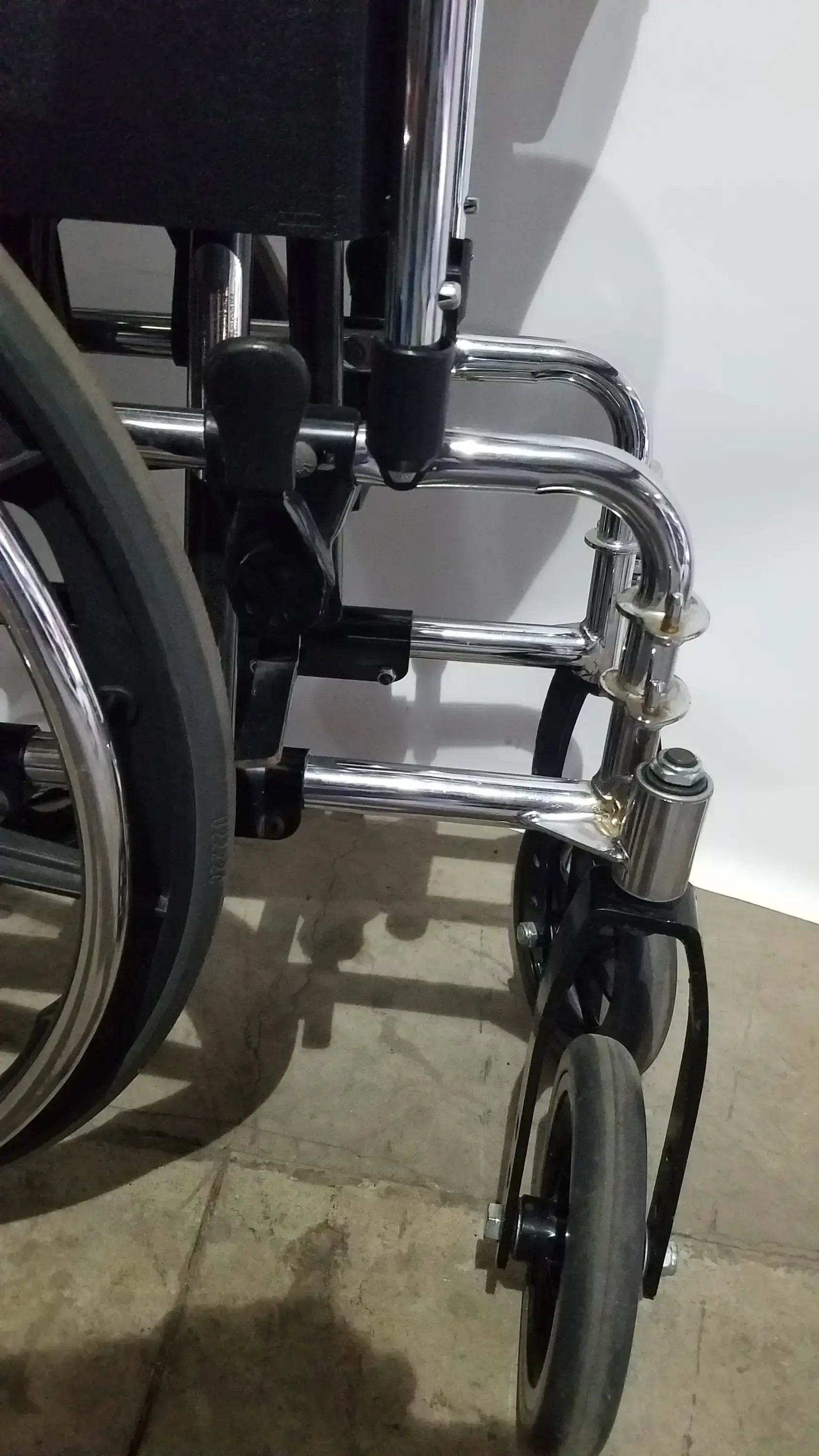 Reuse Medical Equipment Manual Folding Wheelchair - Heavy Duty Blue Seat Mobility Aid Wheelchairs, second-hand product photo 12