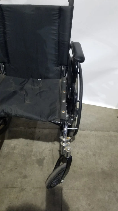 Reuse Medical Equipment Manual Wheelchair - Durable Black Seat Mobility Assist Manual Wheelchair, second-hand product photo 15