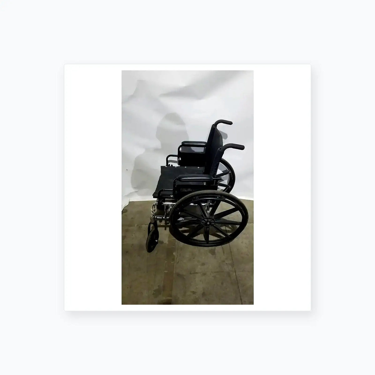 Reuse Medical Equipment Manual Wheelchair - Durable Black Seat Mobility Assist Manual Wheelchair, second-hand product photo 11