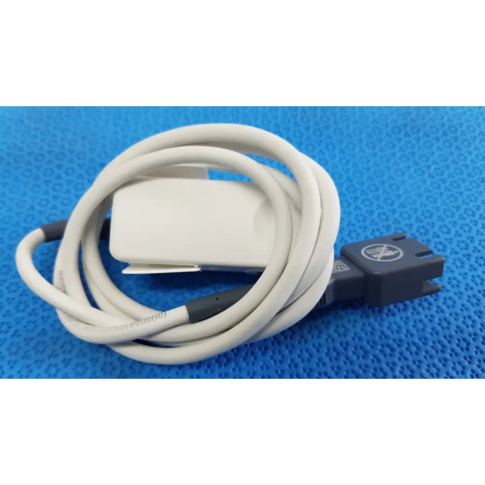 White apple usb-c to lightning cable with black braided connector compatible with masimo lncs dci adult spo2 finger clip sensor