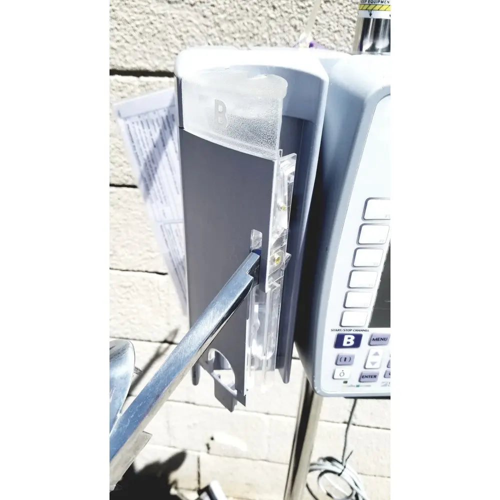 Gray plastic iv bag holder with clear acrylic sides and translucent top for masimo mridium 3600+ mri infusion pump monitoring systems