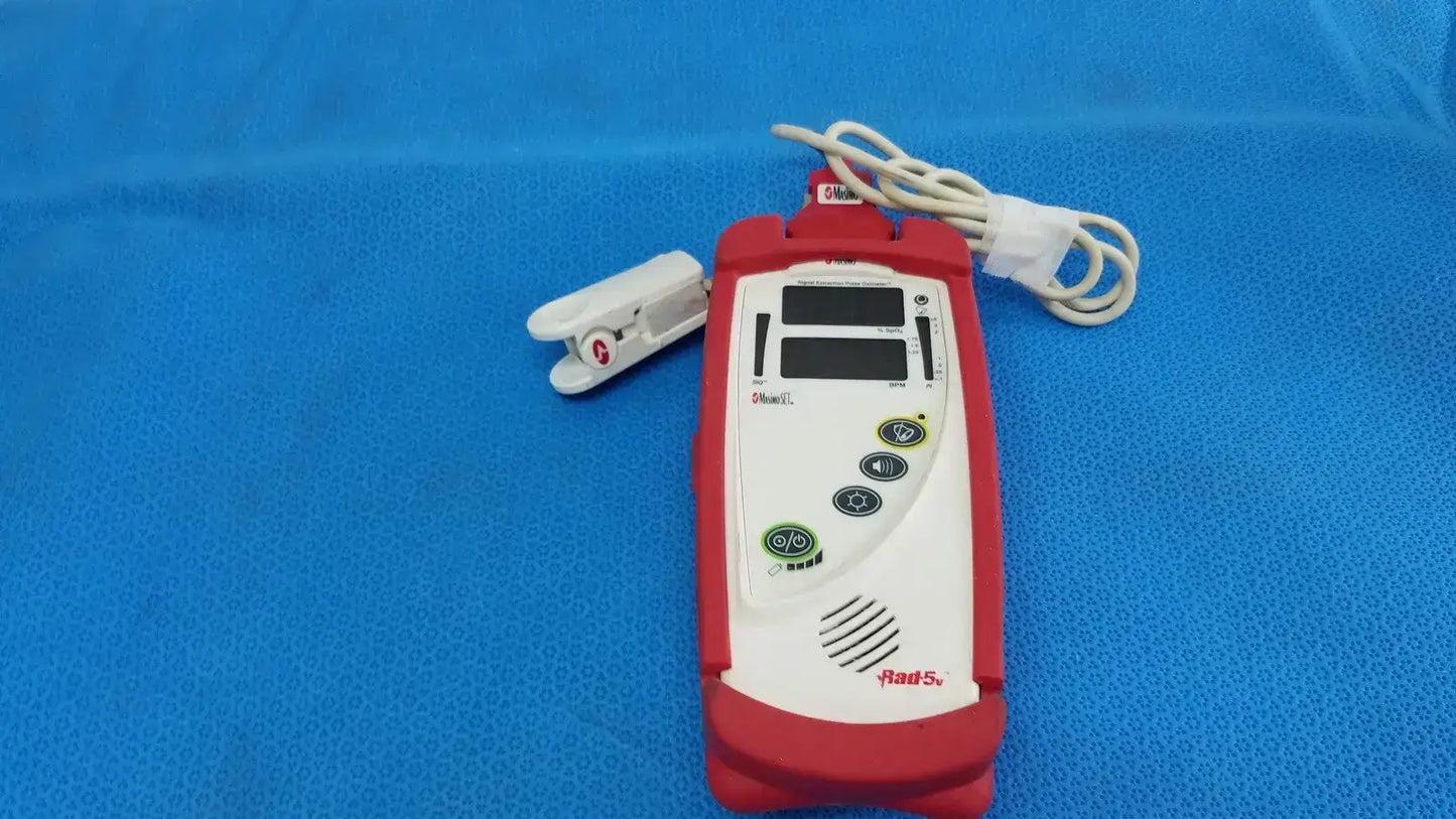 MASIMO Rad-5v Handheld Pulse Oximeter w/ Protective Boot & SpO2 Finger Sensor Pulse Oximeter, second-hand product photo 1