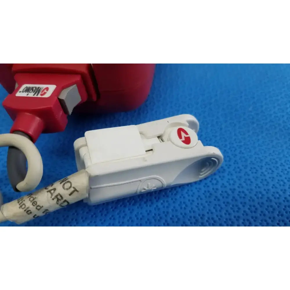 MASIMO Rad-5v Handheld Pulse Oximeter w/ Protective Boot & SpO2 Finger Sensor Pulse Oximeter, second-hand product photo 11