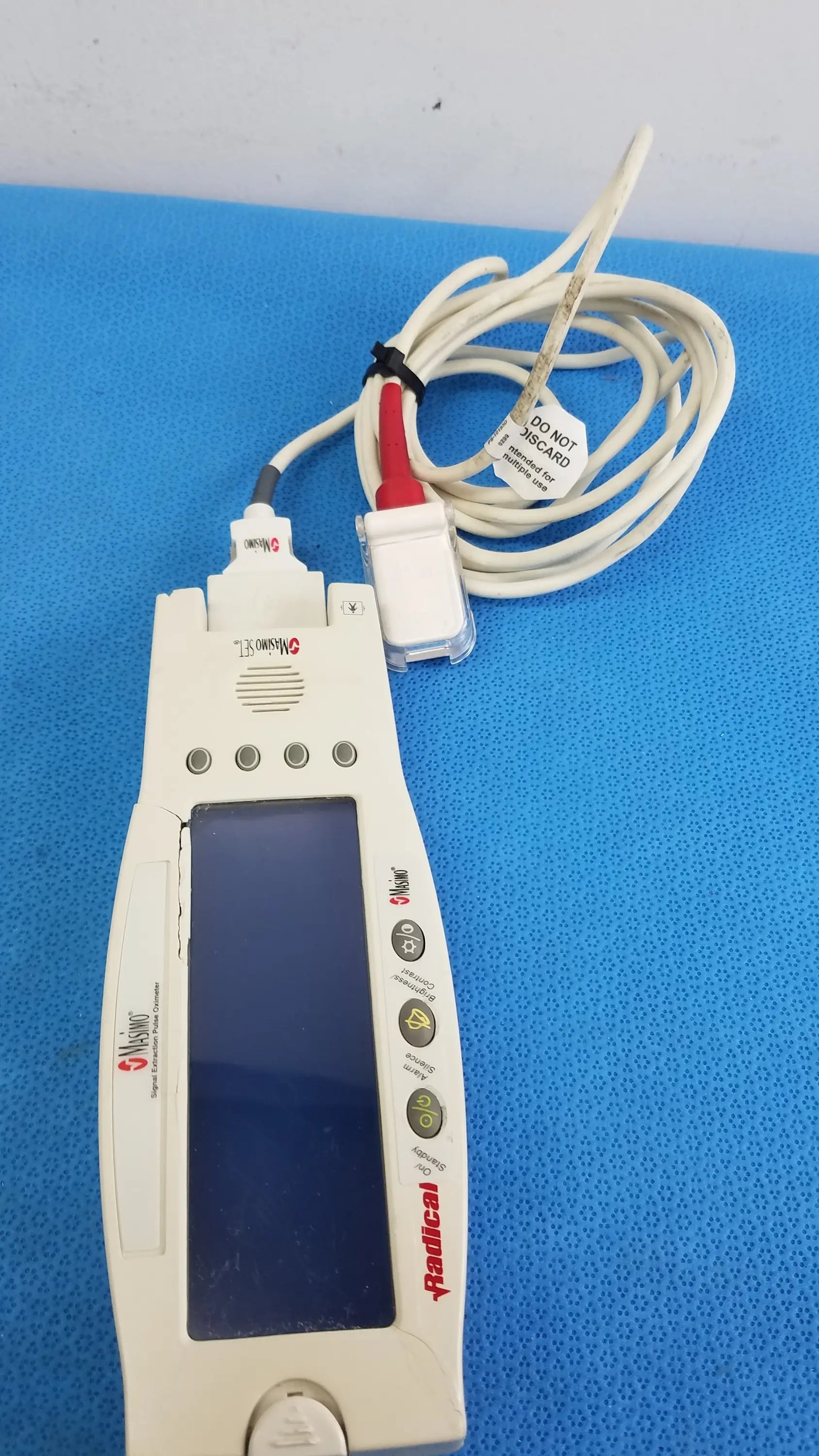 Masimo Radical Signal Extraction Pulse Oximeter Signal Extraction Pulse Oximeter, as-is (for parts) product photo 2