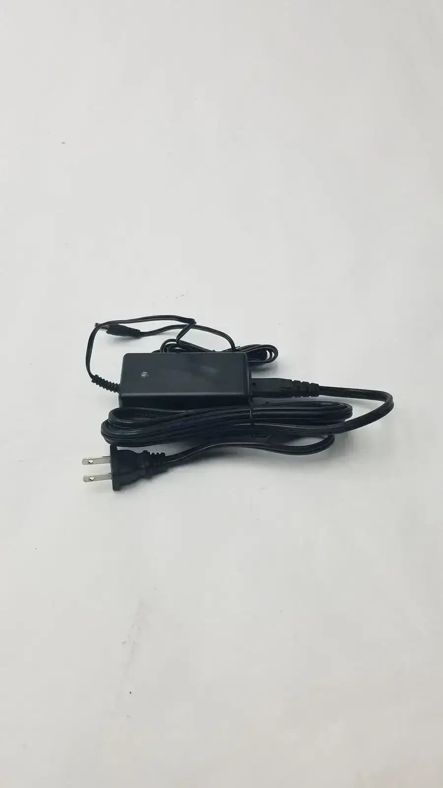 MAXAIR Systems MAX AIR Systems Li-ion Single Battery Charger P/N 2600-01 Li-ion Battery Charger, second-hand product photo 8