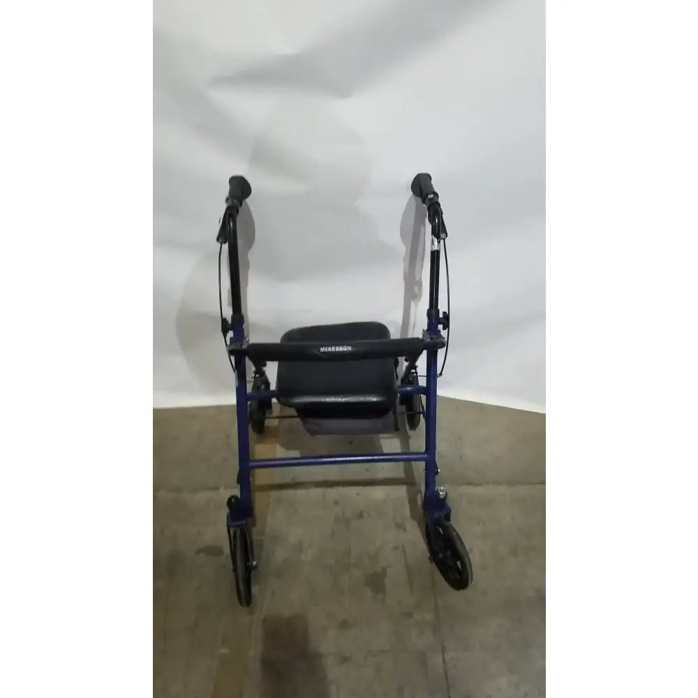 Reuse Medical Equipment McKesson Bariatric Rollator, Heavy Duty Aluminum Folding Walker Loop-Lock Hand Brakes, second-hand product photo 15