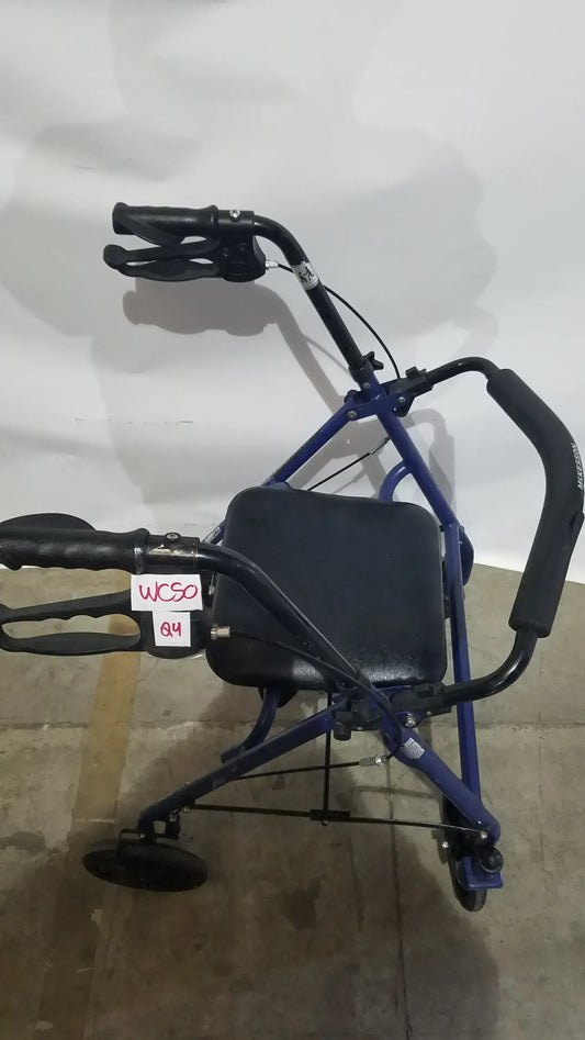 Reuse Medical Equipment McKesson Bariatric Rollator, Heavy Duty Aluminum Folding Walker Loop-Lock Hand Brakes, second-hand product photo 2