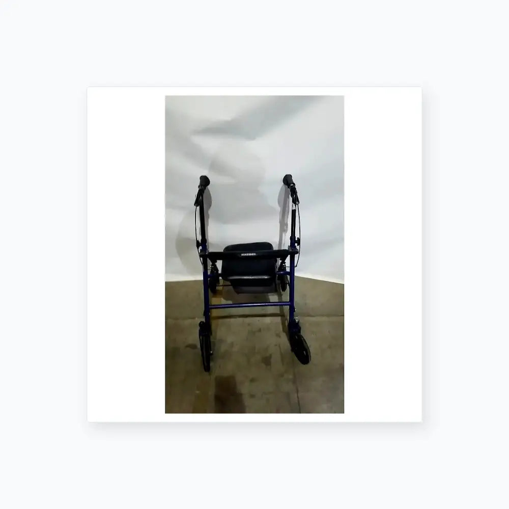 Reuse Medical Equipment McKesson Bariatric Rollator, Heavy Duty Aluminum Folding Walker Loop-Lock Hand Brakes, second-hand product photo 15