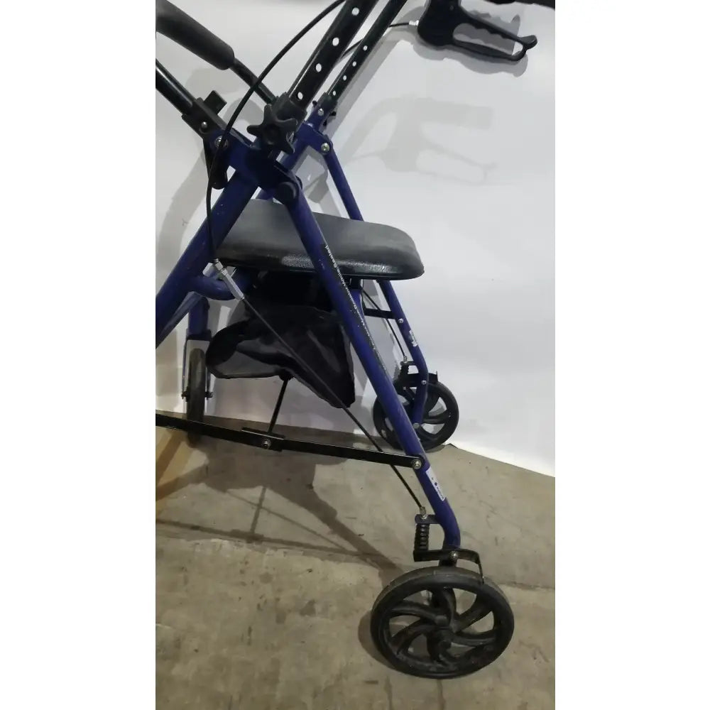 Reuse Medical Equipment McKesson Bariatric Rollator, Heavy Duty Aluminum Folding Walker Loop-Lock Hand Brakes, second-hand product photo 11
