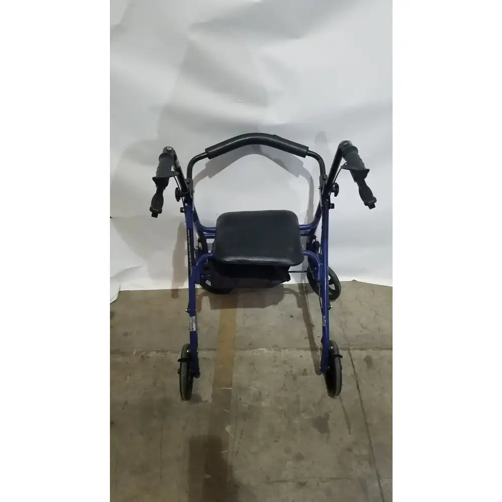Reuse Medical Equipment McKesson Bariatric Rollator, Heavy Duty Aluminum Folding Walker Loop-Lock Hand Brakes, second-hand product photo 6