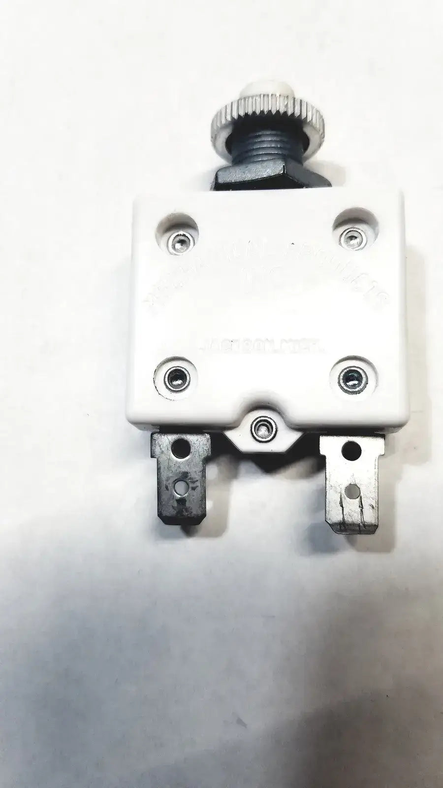 Mechanical Products 1600-112-180 Circuit Breaker, 18A 250VAC-50VDC, LR27156 Circuit Breaker, second-hand product photo 1