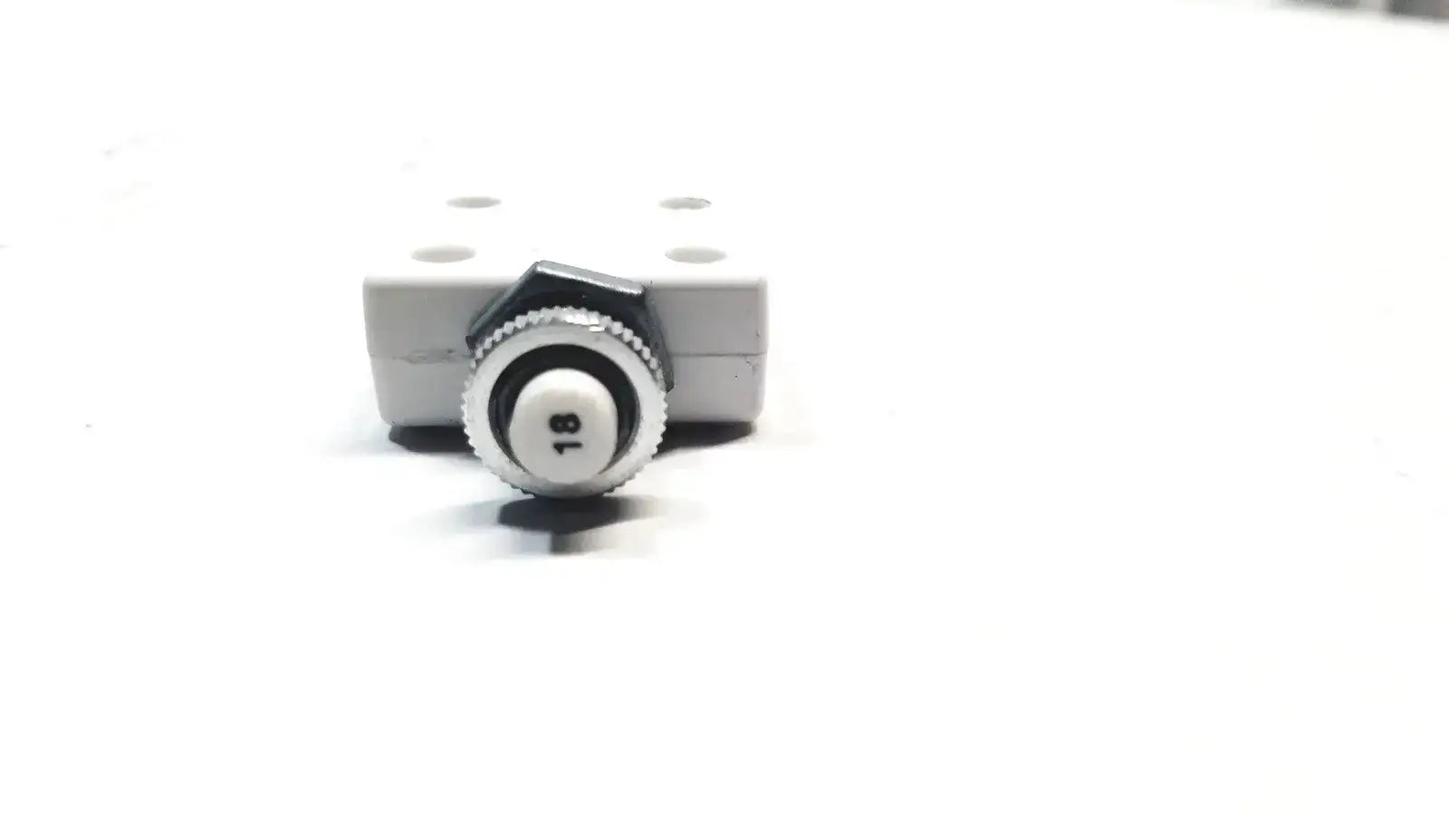 Mechanical Products 1600-112-180 Circuit Breaker, 18A 250VAC-50VDC, LR27156 Circuit Breaker, second-hand product photo 6