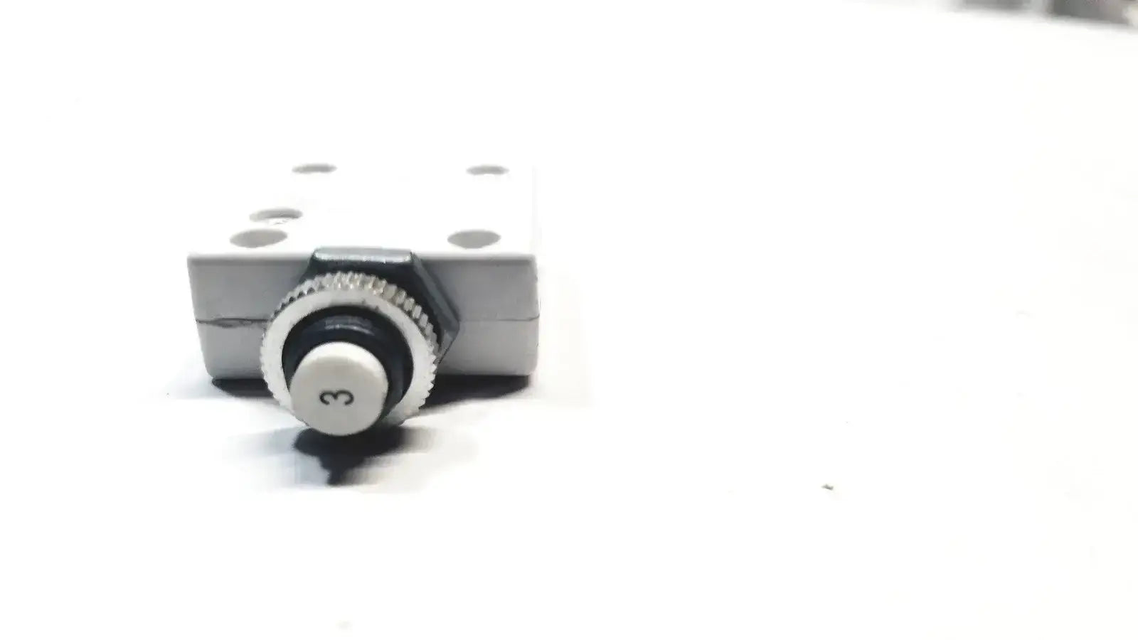 Mechanical Products Ignition Protected 1601-015-300 Breaker, 3A 250VAC/50VDC Circuit Breaker, second-hand product photo 6