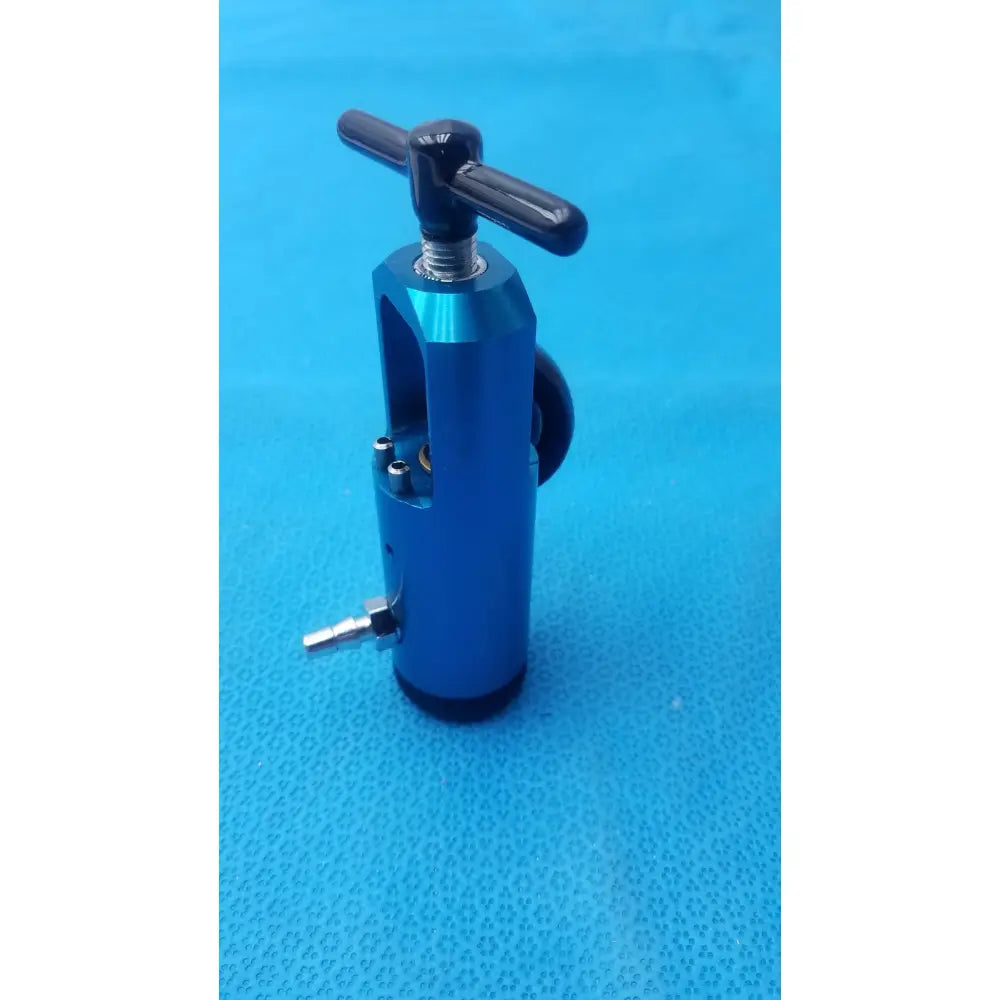 Blue aluminum medical oxygen barbed regullator with black t-handle and silver valve for 3000 PSI 3500m use