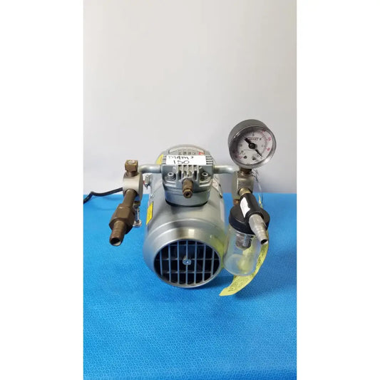 Reuse Medical Medical Vacuum Pump with Pressure Gauge and Moisture Trap Medical & Lab Pumps, second-hand product photo 1