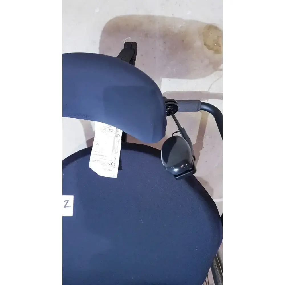 Unknown Medical Wheelchair AXPB2218, Weight Capacity 300 Lbs. All shown in Pictures Wheelchair, second-hand product photo 5