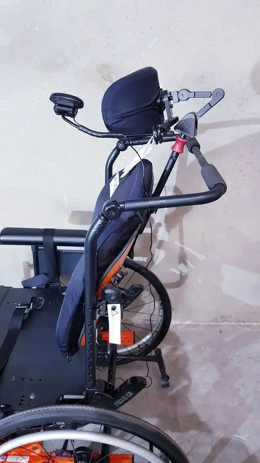 Unknown Medical Wheelchair AXPB2218, Weight Capacity 300 Lbs. All shown in Pictures Wheelchair, second-hand product photo 7