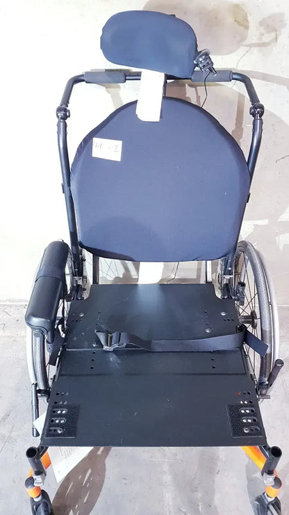Unknown Medical Wheelchair AXPB2218, Weight Capacity 300 Lbs. All shown in Pictures Wheelchair, second-hand product photo 1