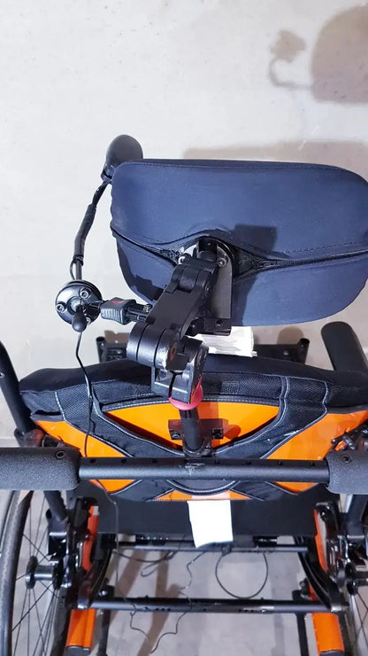 Unknown Medical Wheelchair AXPB2218, Weight Capacity 300 Lbs. All shown in Pictures Wheelchair, second-hand product photo 10