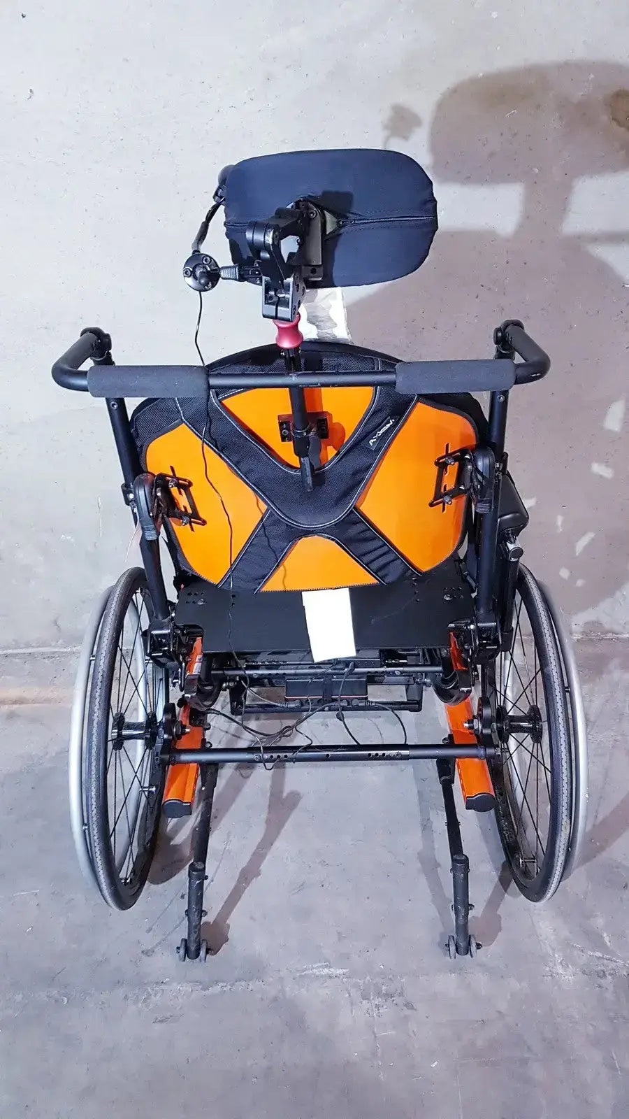 Unknown Medical Wheelchair AXPB2218, Weight Capacity 300 Lbs. All shown in Pictures Wheelchair, second-hand product photo 9