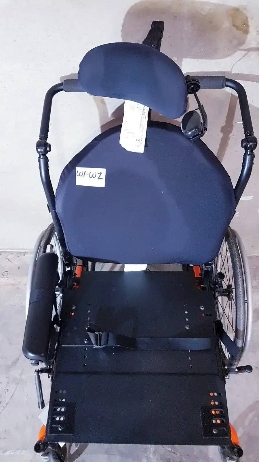 Unknown Medical Wheelchair AXPB2218, Weight Capacity 300 Lbs. All shown in Pictures Wheelchair, second-hand product photo 4