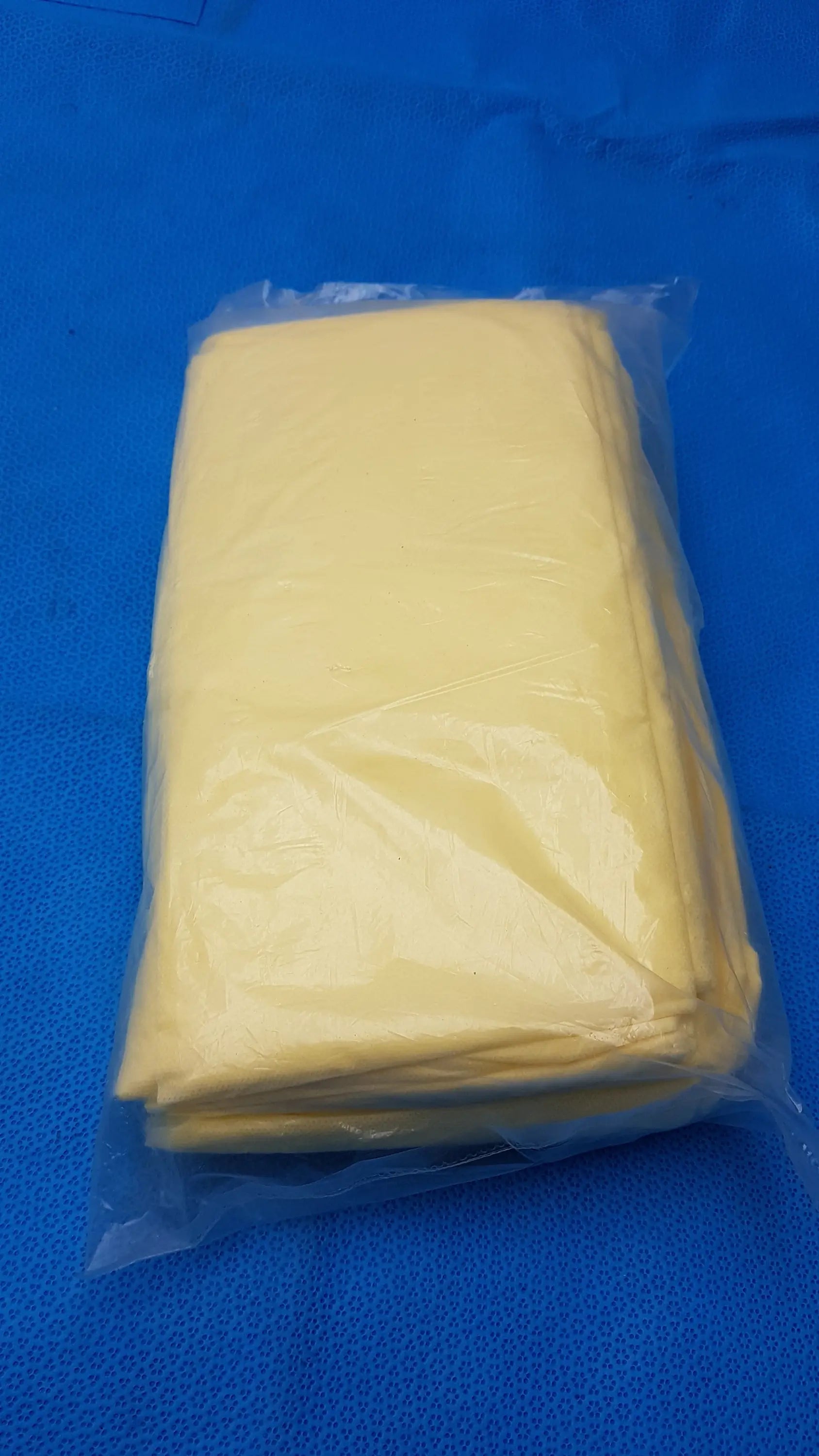 MediChoice Yellow Overhead SMS Isolation Gowns Size Large 10-Pack (Reorder 77779) - Isolation Gowns