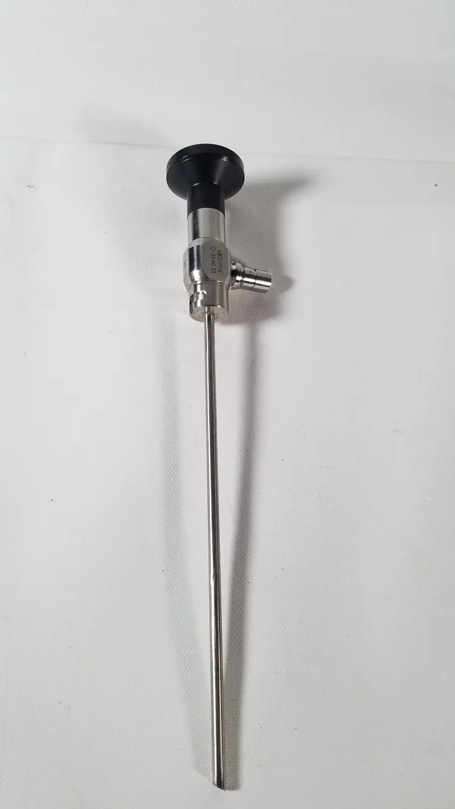 Stainless steel medifix autoclave d-5540 30 degree endoscope with black ergonomic handle and threaded connectors