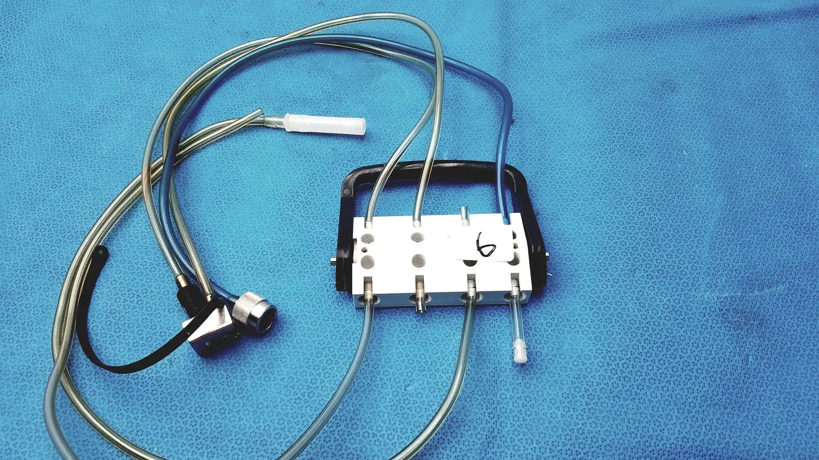 Medivators Hook-Up Connector Assembly 433055– Preowned Medical Equipment Part, second-hand product photo 1