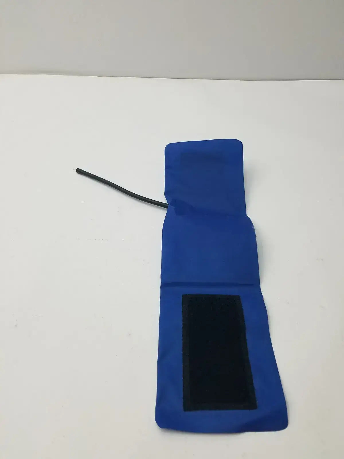 Medline Adult Blood Pressure Cuff 27.5–36.5cm Natural Rubber Latex Blood Pressure Cuff, second-hand product photo 5
