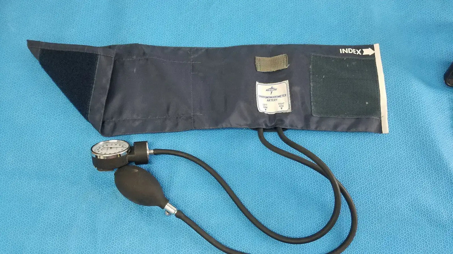 Medline Aneroid Sphygmomanometer Blood Pressure Cuff Monitor Kit Gauge Aneroid Sphygmomanometer, second-hand product photo 1