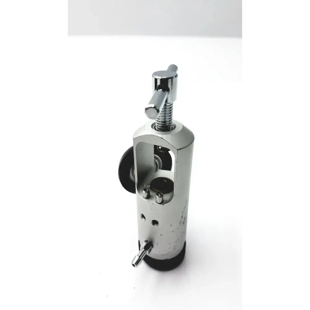 Mediline Medline Brass-Sleeved 50 PSI O2 Regulator Oxygen Regulator, second-hand product photo 4