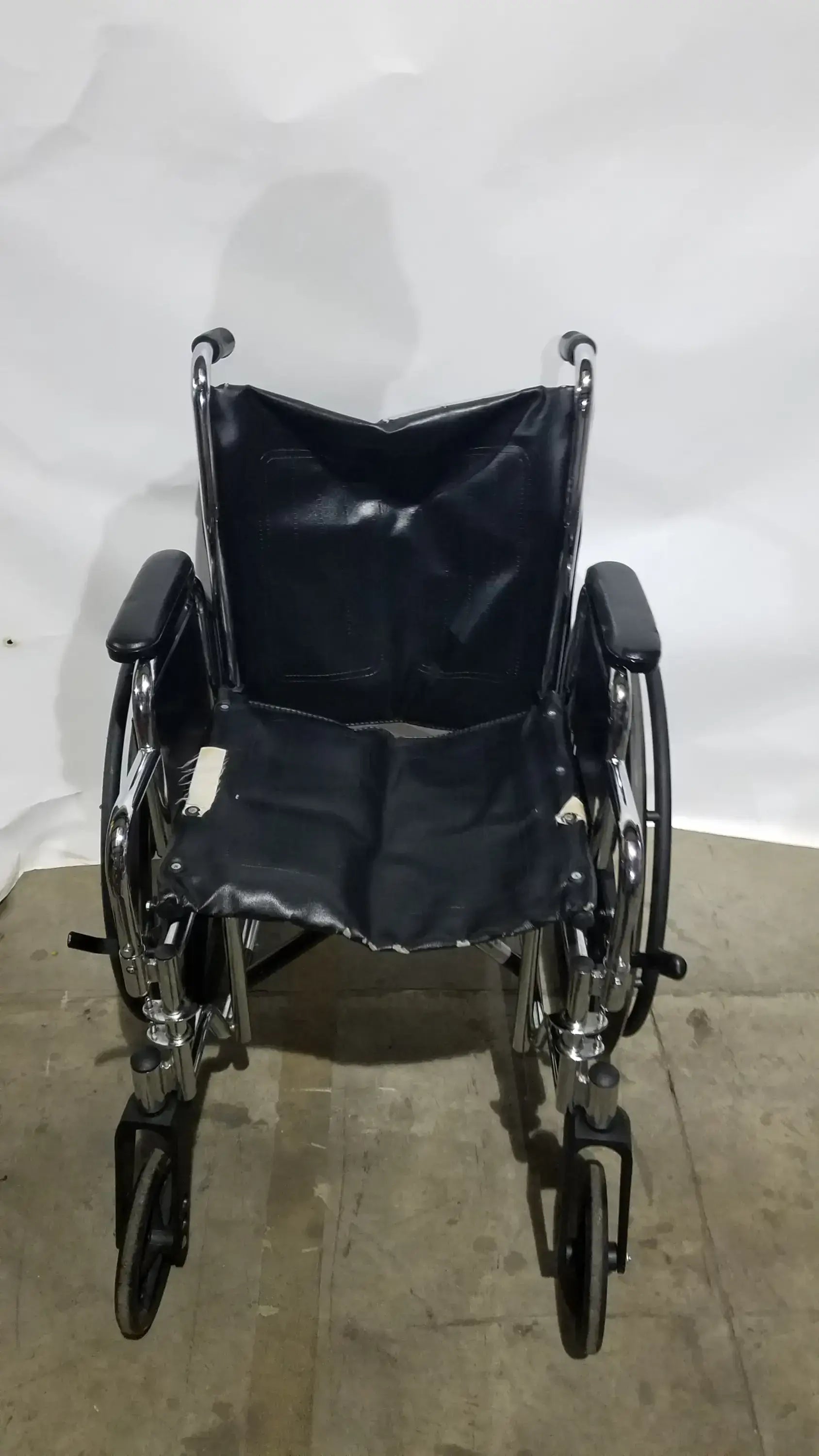 Reuse Medical Equipment Medline Excel Series Manual Wheelchair with Durable Steel Frame Wheelchairs, second-hand product photo 10