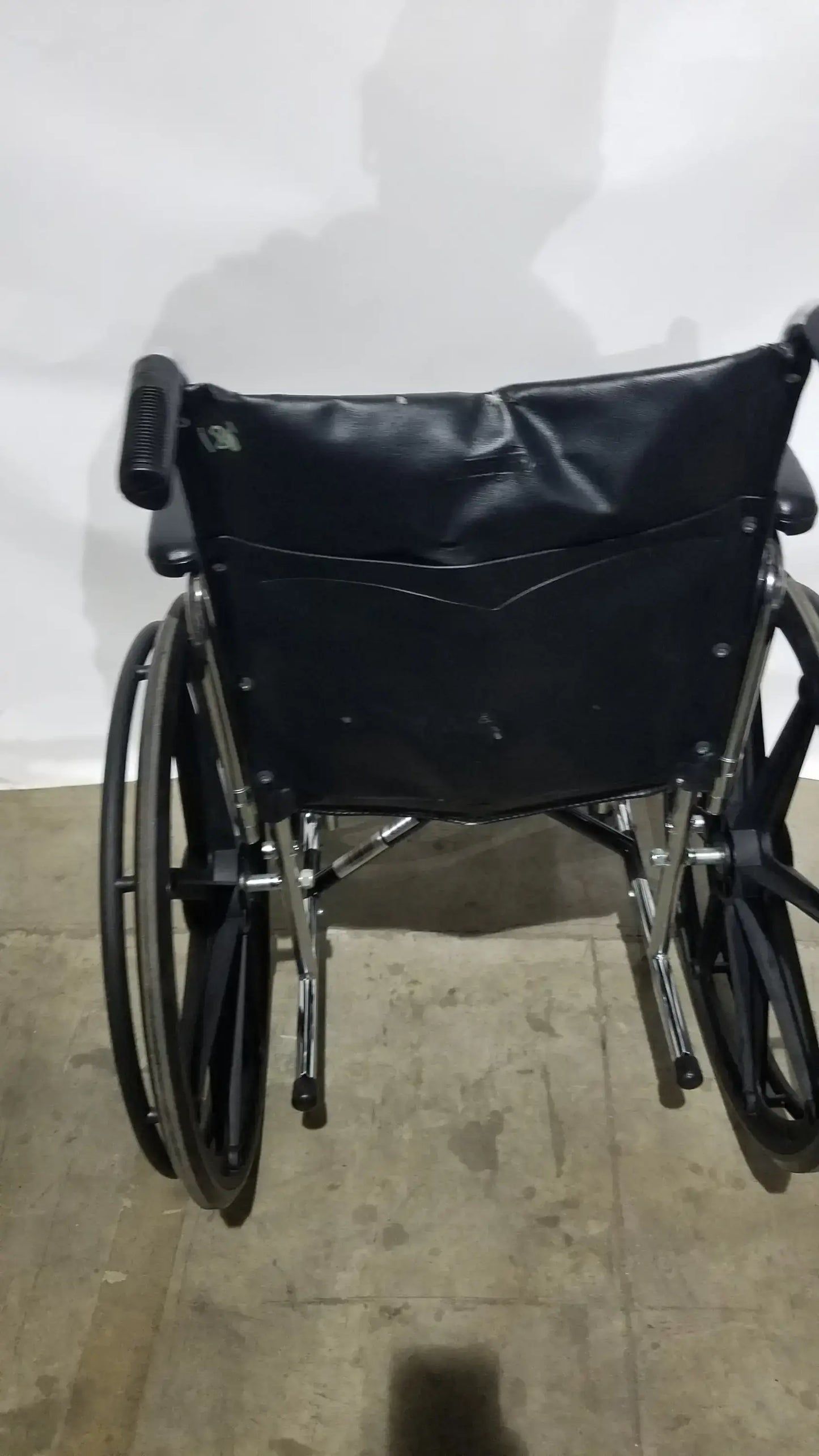 Reuse Medical Equipment Medline Excel Series Manual Wheelchair with Durable Steel Frame Wheelchairs, second-hand product photo 25