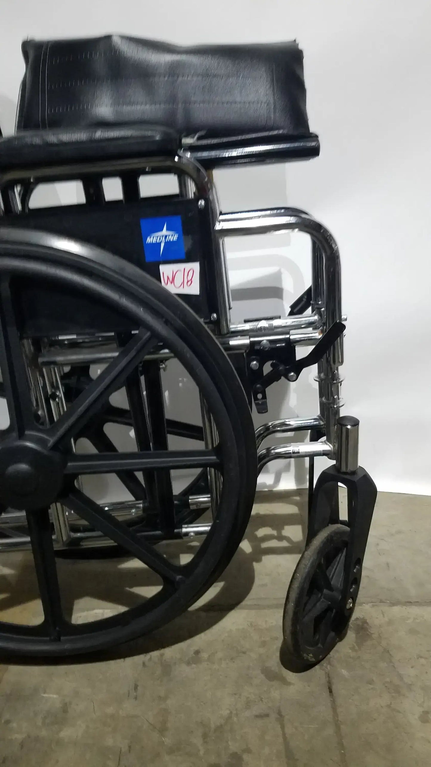 Reuse Medical Equipment Medline Excel Series Manual Wheelchair with Durable Steel Frame Wheelchairs, second-hand product photo 6