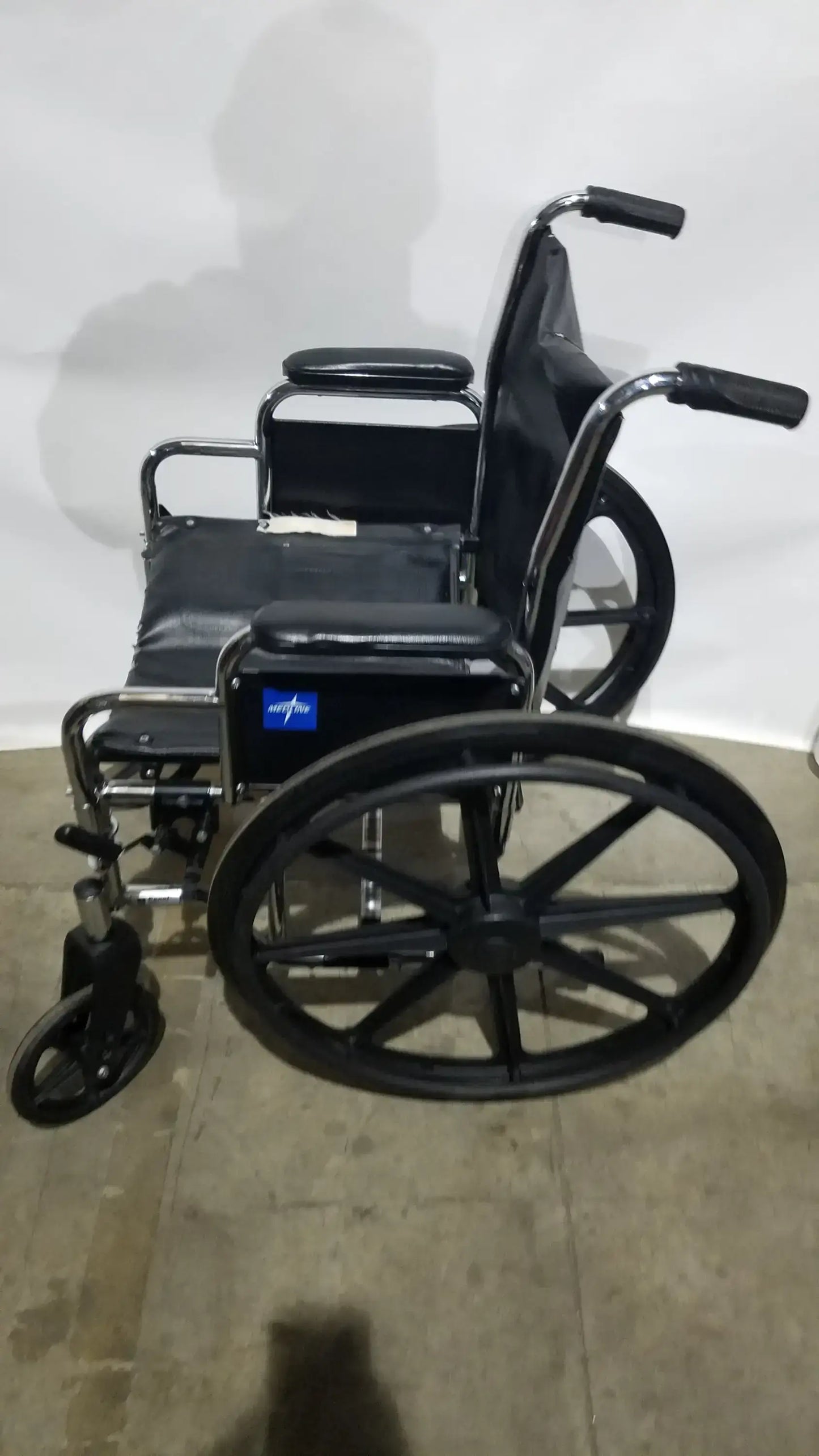 Reuse Medical Equipment Medline Excel Series Manual Wheelchair with Durable Steel Frame Wheelchairs, second-hand product photo 18
