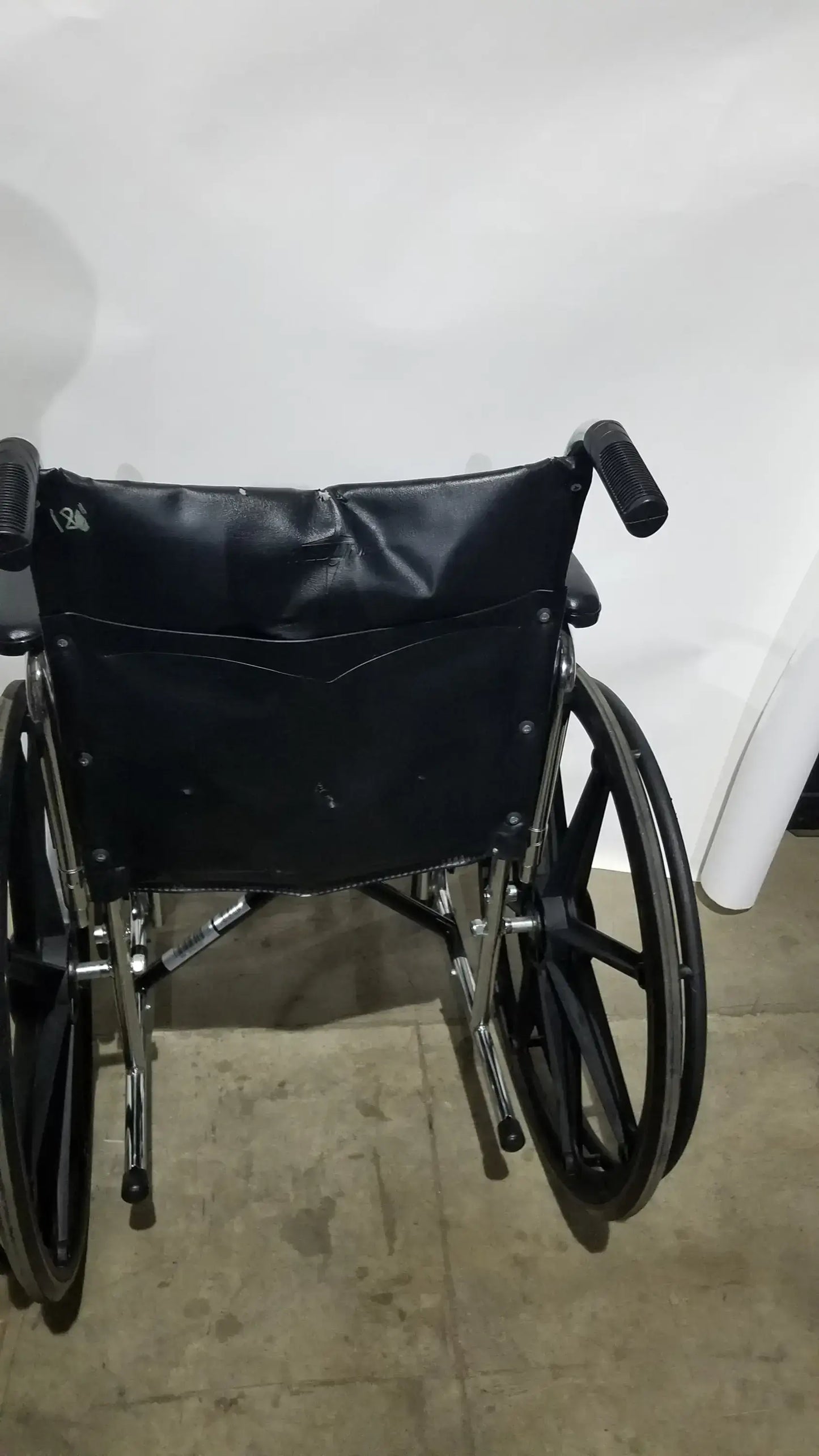 Reuse Medical Equipment Medline Excel Series Manual Wheelchair with Durable Steel Frame Wheelchairs, second-hand product photo 22