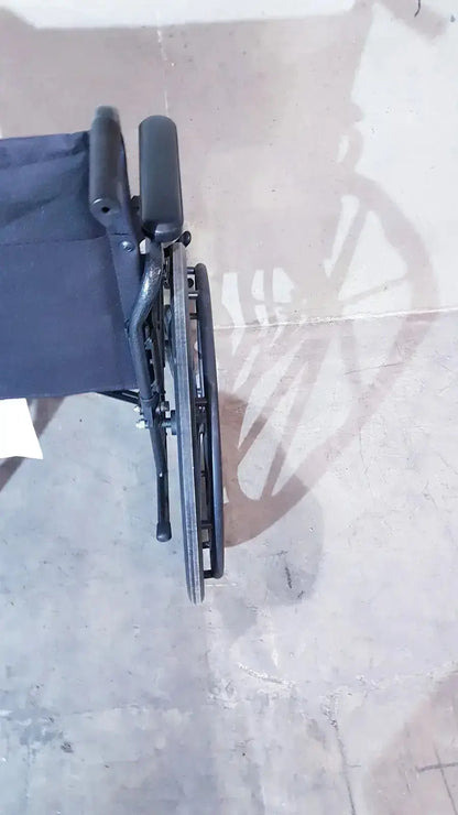 Medline Guardian K1 Lightweight Wheelchair Compact Seat Ready to Use Wheelchair, second-hand product photo 9