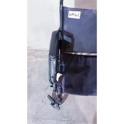 Medline Guardian K1 Lightweight Wheelchair Compact Seat Ready to Use Wheelchair, second-hand product photo 3