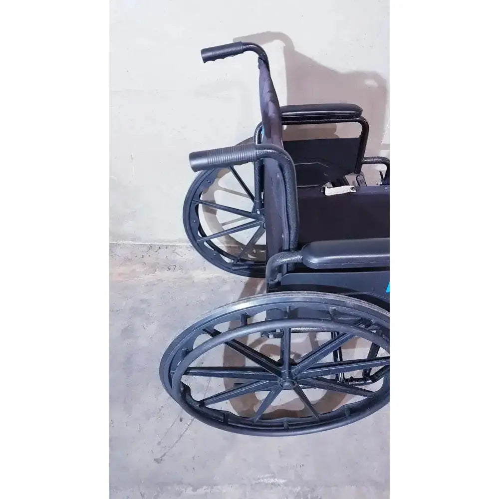 Medline Guardian K1 Lightweight Wheelchair Compact Seat Ready to Use Wheelchair, second-hand product photo 12