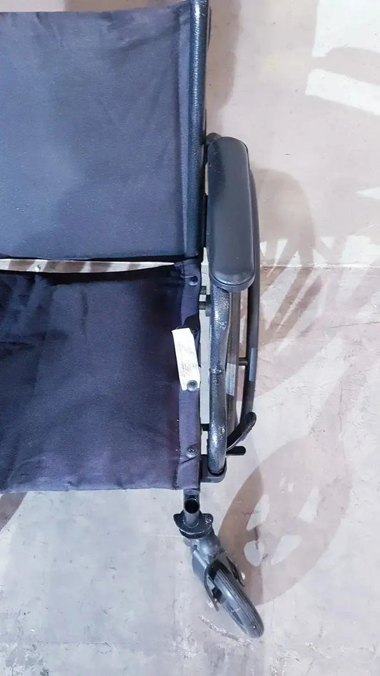 Medline Guardian K1 Lightweight Wheelchair Compact Seat Ready to Use Wheelchair, second-hand product photo 2