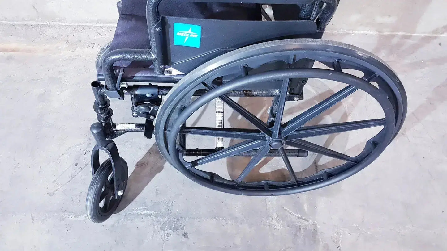 Medline Guardian K1 Lightweight Wheelchair Compact Seat Ready to Use Wheelchair, second-hand product photo 6