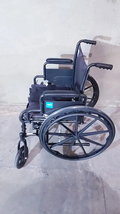 Medline Guardian K1 Lightweight Wheelchair Compact Seat Ready to Use Wheelchair, second-hand product photo 4