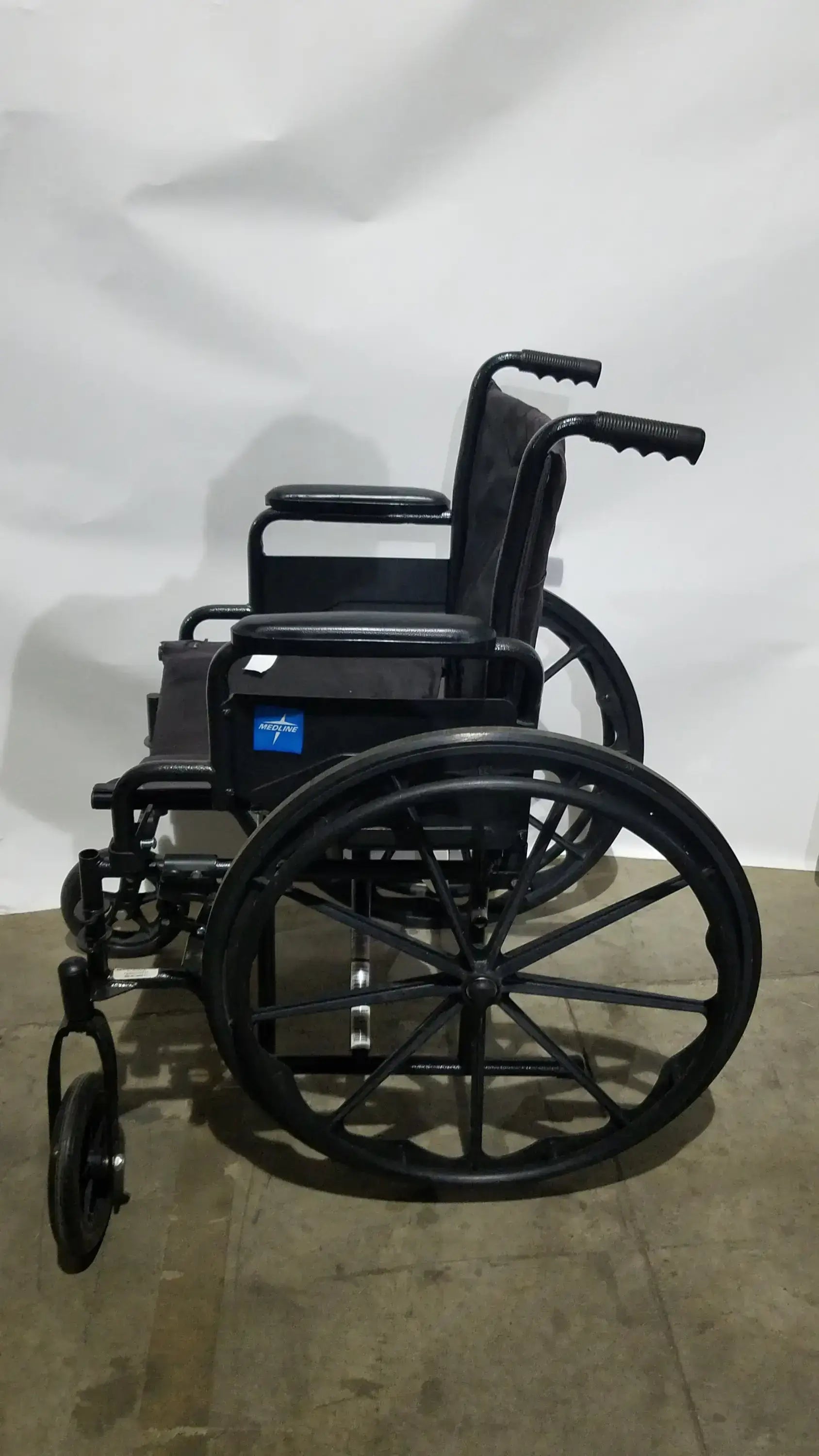 Reuse Medical Equipment Medline Guardian Standard Manual Wheelchair with Padded Arms and Durable Folding Frame Wheelchairs, second-hand product photo 8