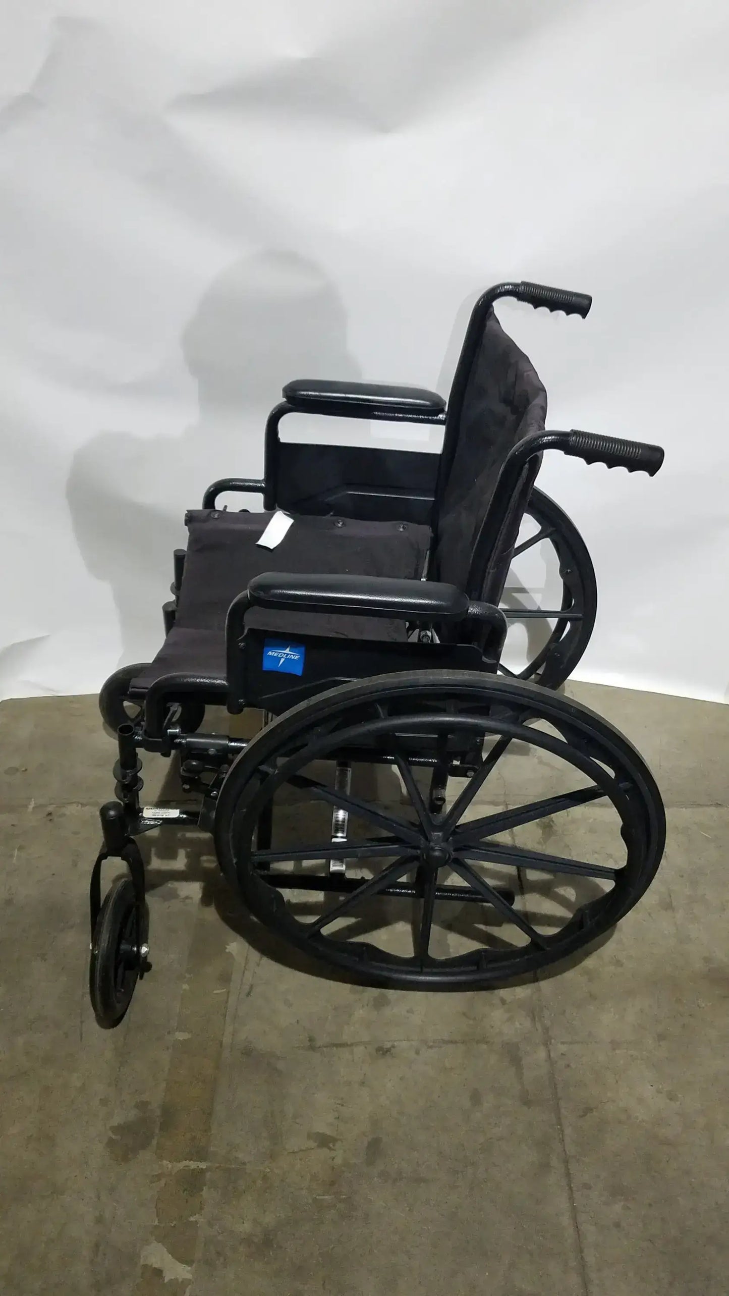 Reuse Medical Equipment Medline Guardian Standard Manual Wheelchair with Padded Arms and Durable Folding Frame Wheelchairs, second-hand product photo 6