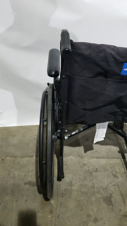 Reuse Medical Equipment Medline Guardian Standard Manual Wheelchair with Padded Arms and Durable Folding Frame Wheelchairs, second-hand product photo 4