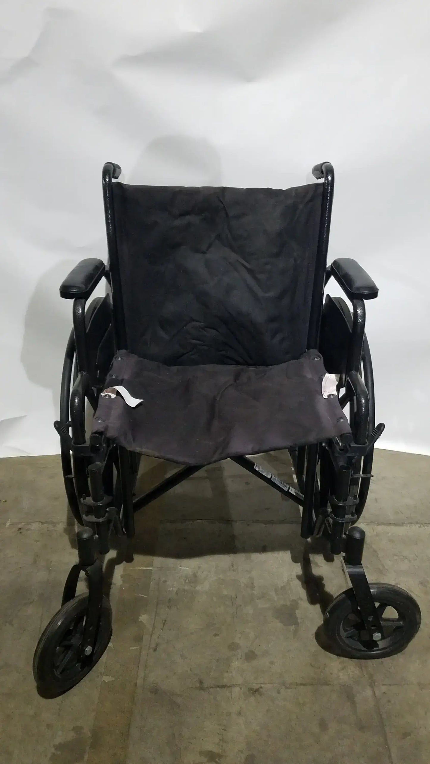 Reuse Medical Equipment Medline Guardian Standard Manual Wheelchair with Padded Arms and Durable Folding Frame Wheelchairs, second-hand product photo 13